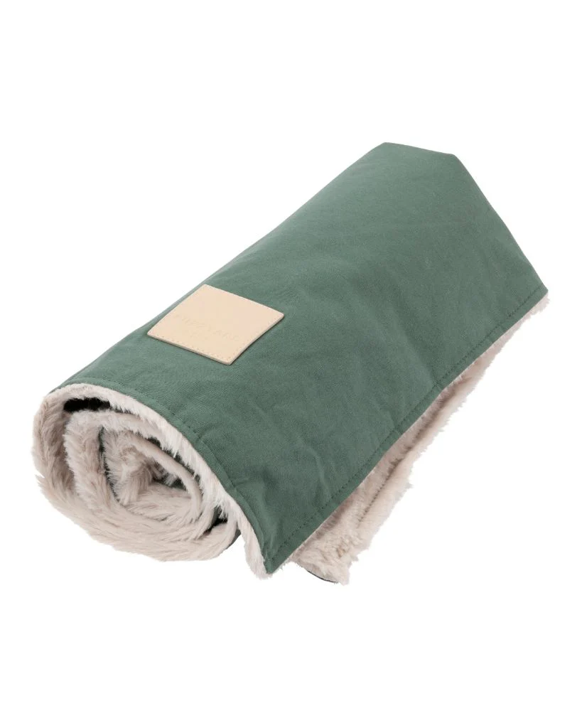 FuzzYard LIFE Reversible Blanket - Myrtle Green L